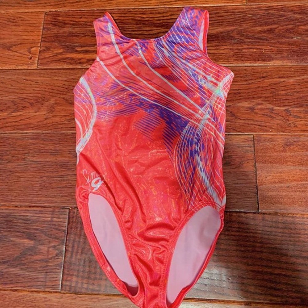 gk pink simone biles leo